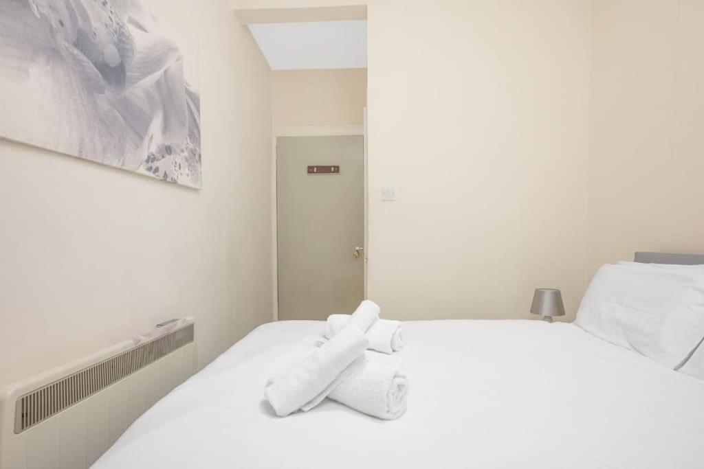 Two Bedroom Apartment-Central Edinburgh-Old Town-Licensed Eksteriør billede