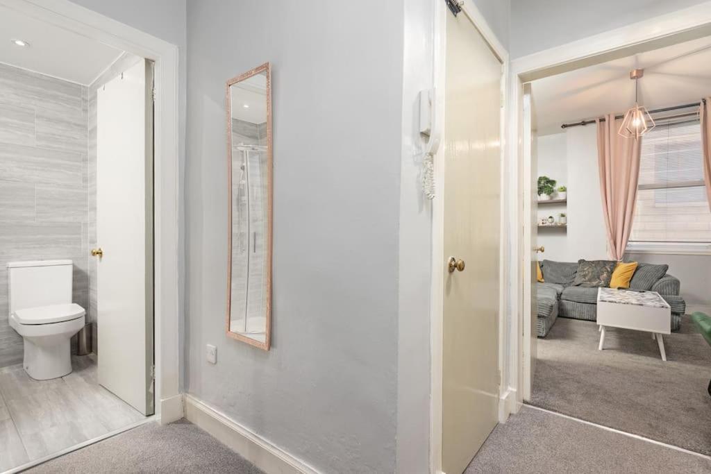 Two Bedroom Apartment-Central Edinburgh-Old Town-Licensed Eksteriør billede