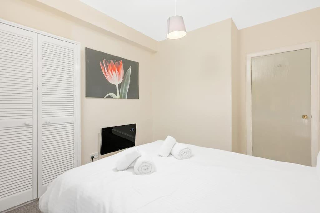 Two Bedroom Apartment-Central Edinburgh-Old Town-Licensed Eksteriør billede