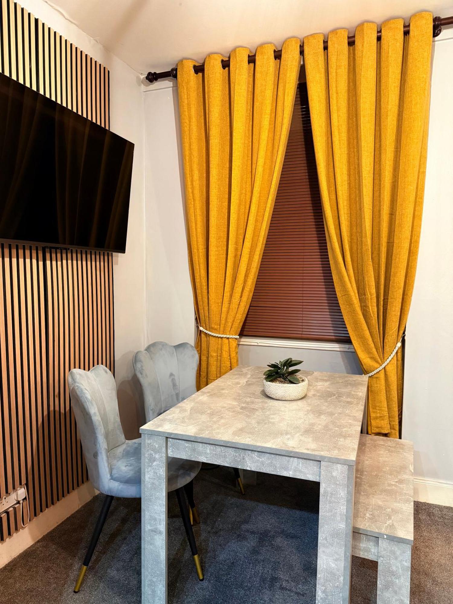 Two Bedroom Apartment-Central Edinburgh-Old Town-Licensed Eksteriør billede