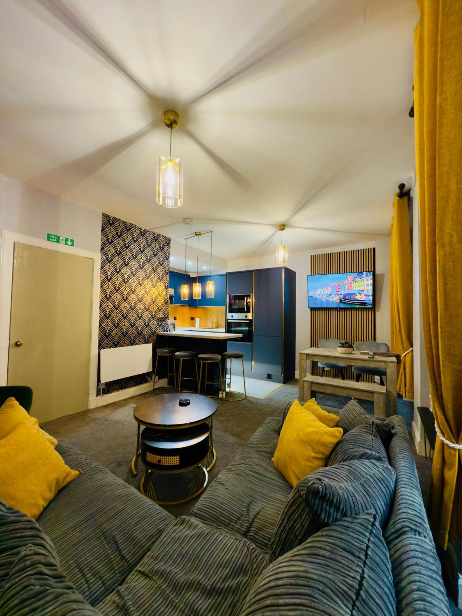 Two Bedroom Apartment-Central Edinburgh-Old Town-Licensed Eksteriør billede